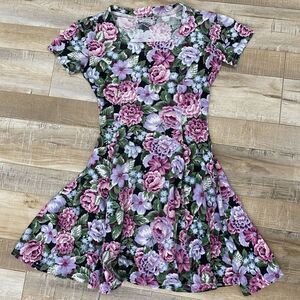 ⭐️ VINTAGE 90’s Babydoll Floral Printed Mini✨